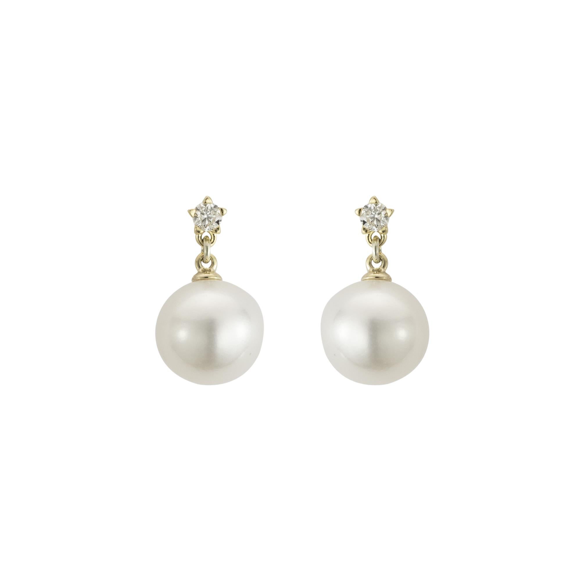 9ct Yellow Gold Freshwater Pearl Edison Diamond Enhancer main image 1