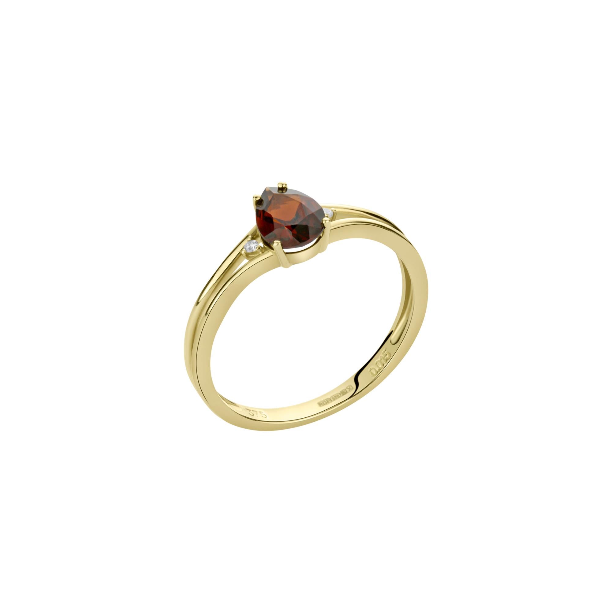 9ct Yellow Gold Garnet & Diamond Dress Ring