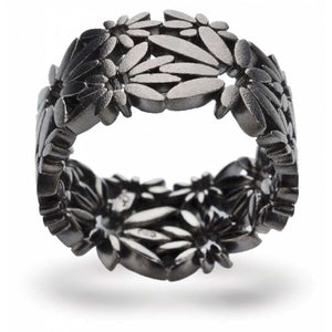 Finnies The Jewellers Silver Daisy Fancy Ring Plated with Black Rhodium